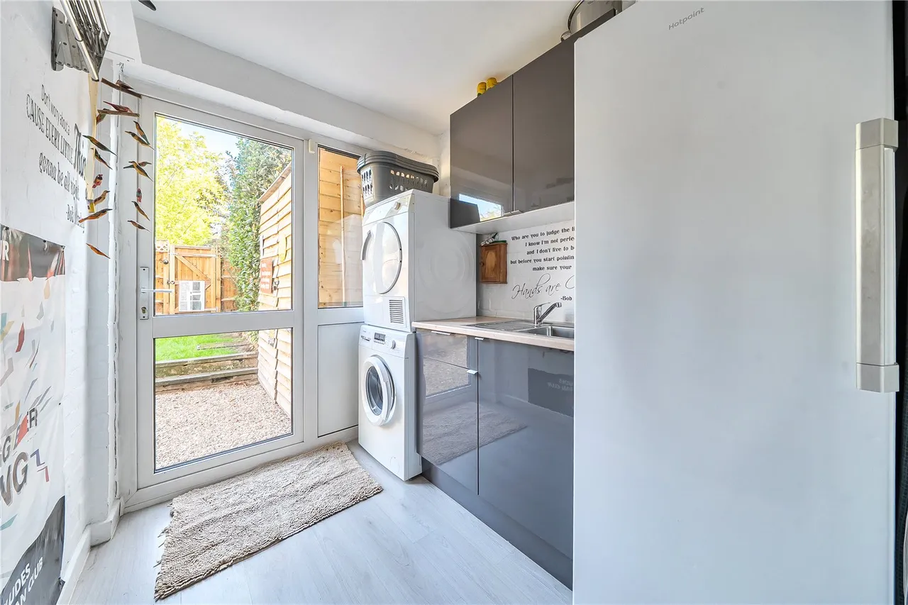 Templewood, Ealing, W13, photo 10