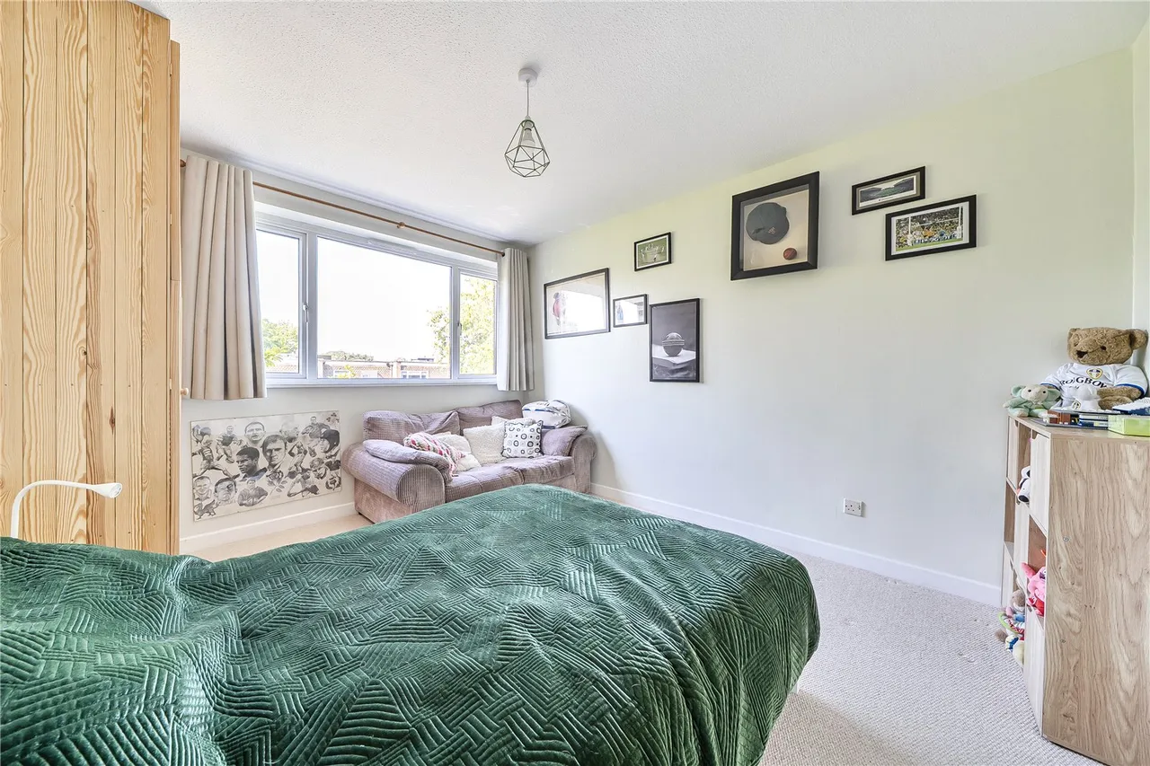 Templewood, Ealing, W13, photo 15
