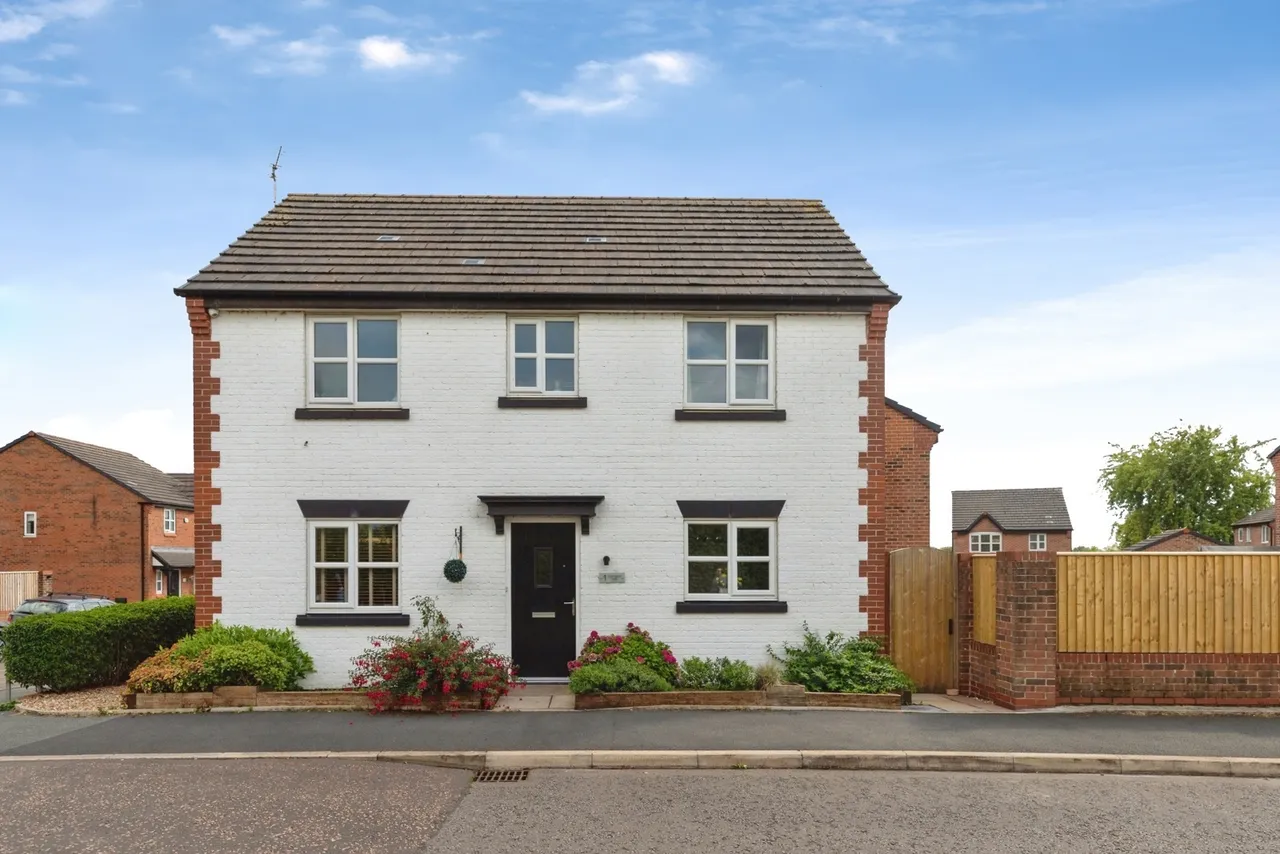 3 bed house for sale, Codrington Way, Radcliffe, M26