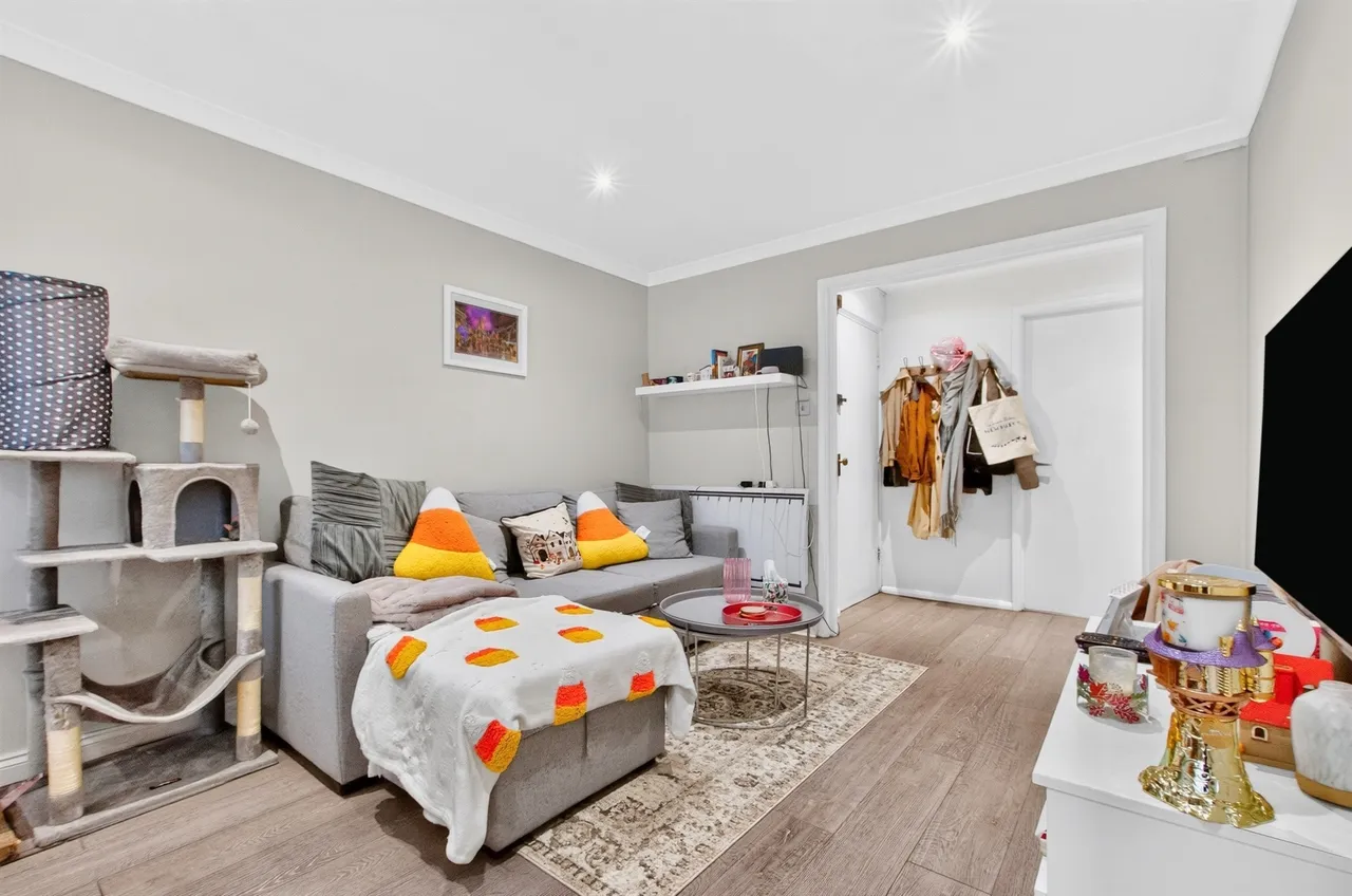 Tudor Close, Hatfield, AL10, photo 6