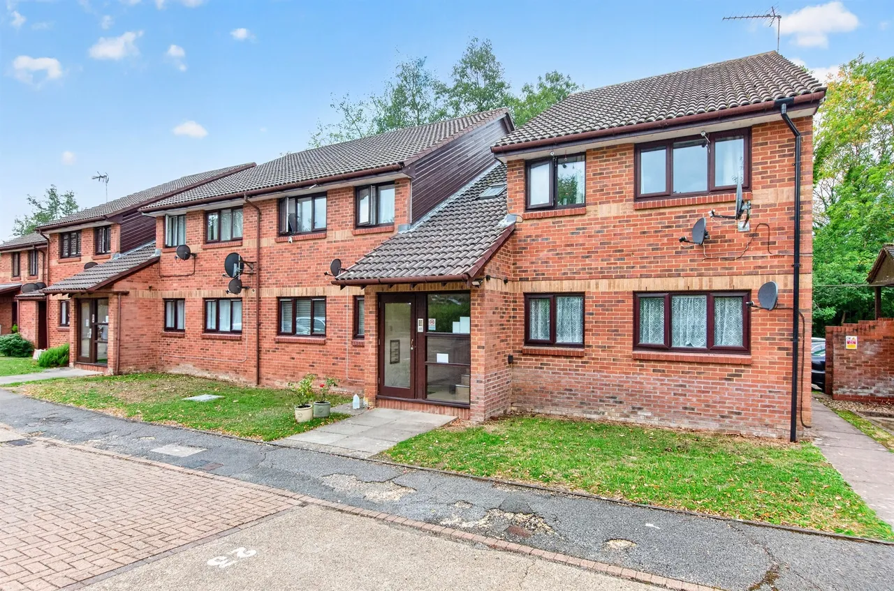 Tudor Close, Hatfield, AL10, photo 14
