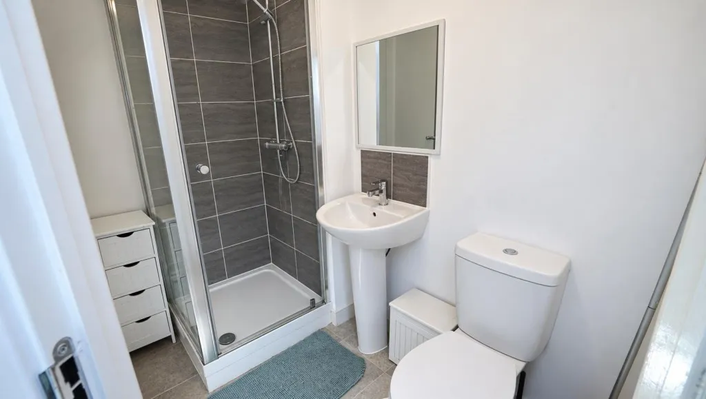 Burwell Rise, Thackley, photo 12