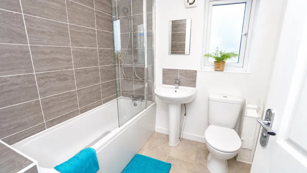 Burwell Rise, Thackley, photo 16
