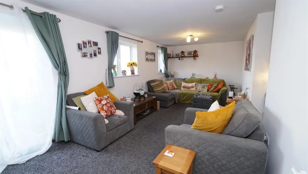 Burwell Rise, Thackley, photo 2
