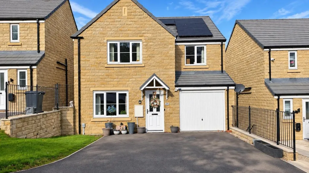 5 bed house for sale, Burwell Rise, Thackley