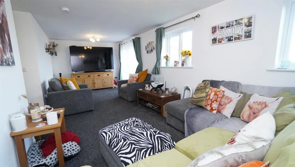 Burwell Rise, Thackley, photo 3