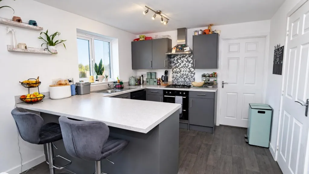 Burwell Rise, Thackley, photo 4