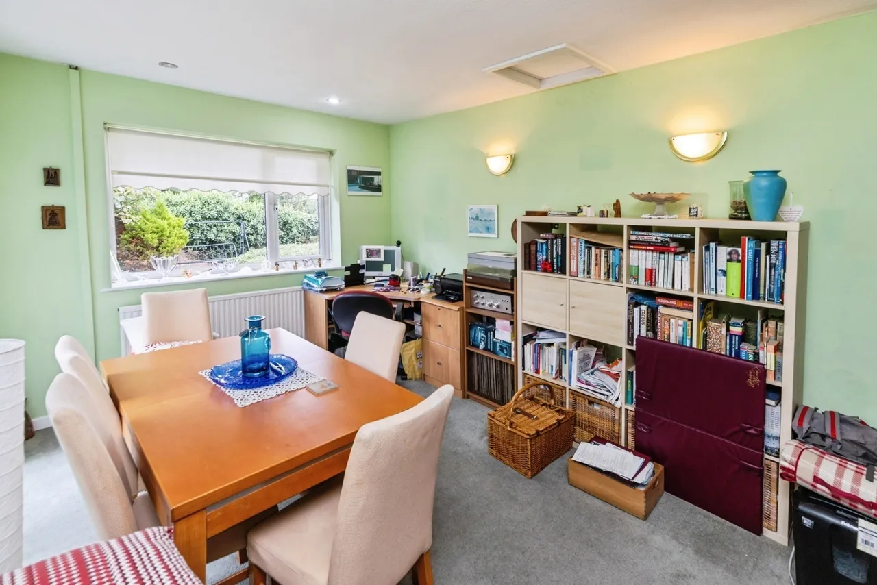 Wealstone Lane, Chester, CH2, photo 8