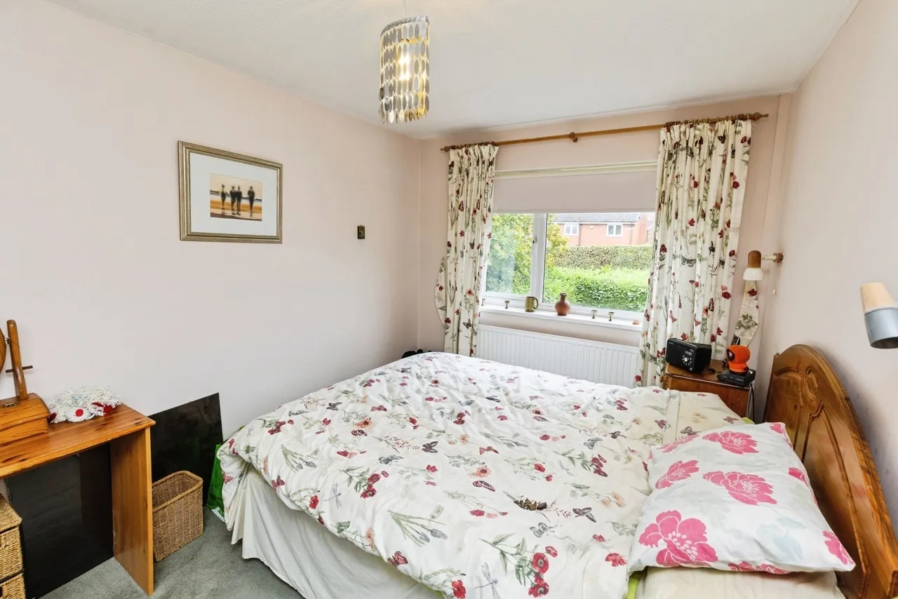 Wealstone Lane, Chester, CH2, photo 10