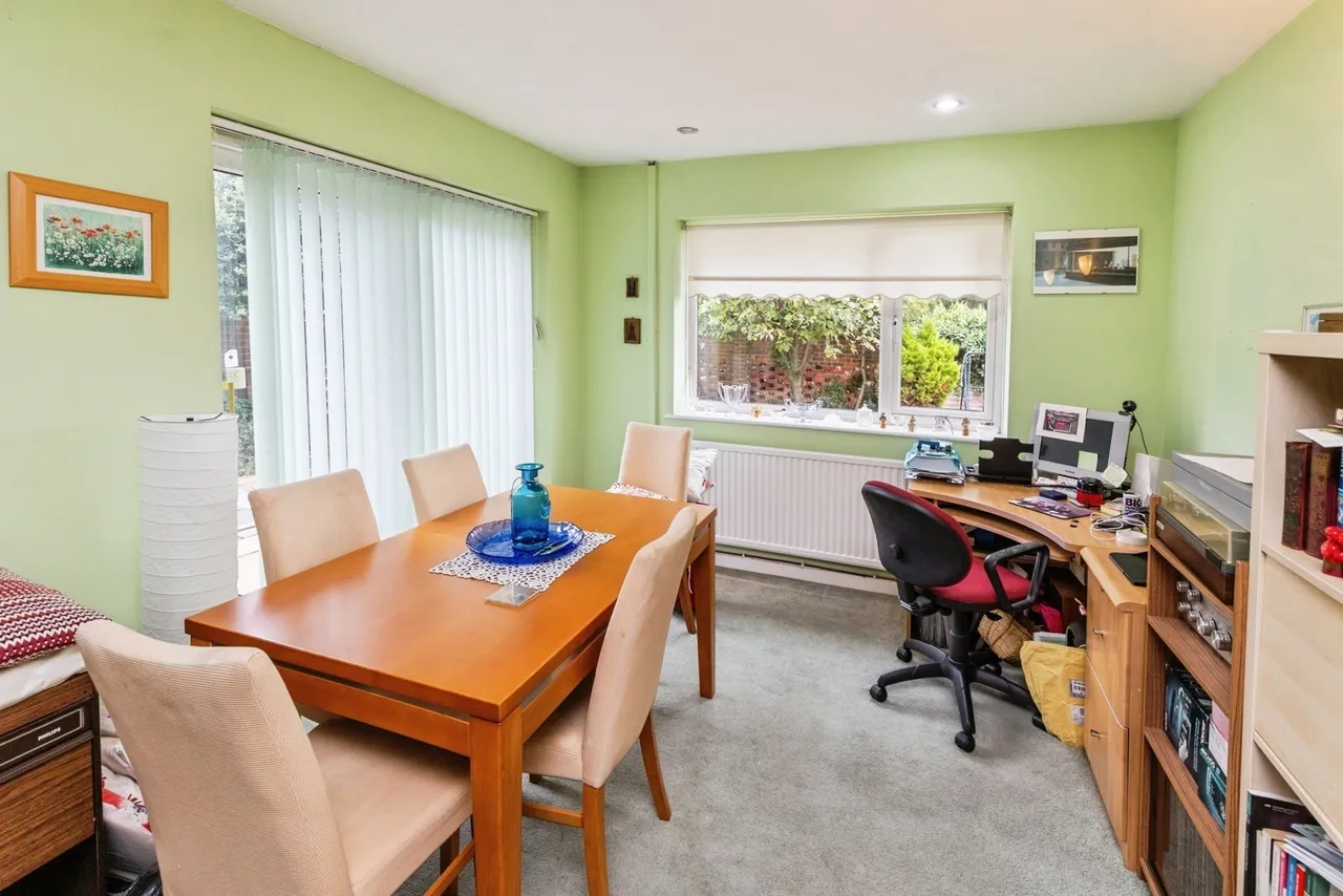 Wealstone Lane, Chester, CH2, photo 9