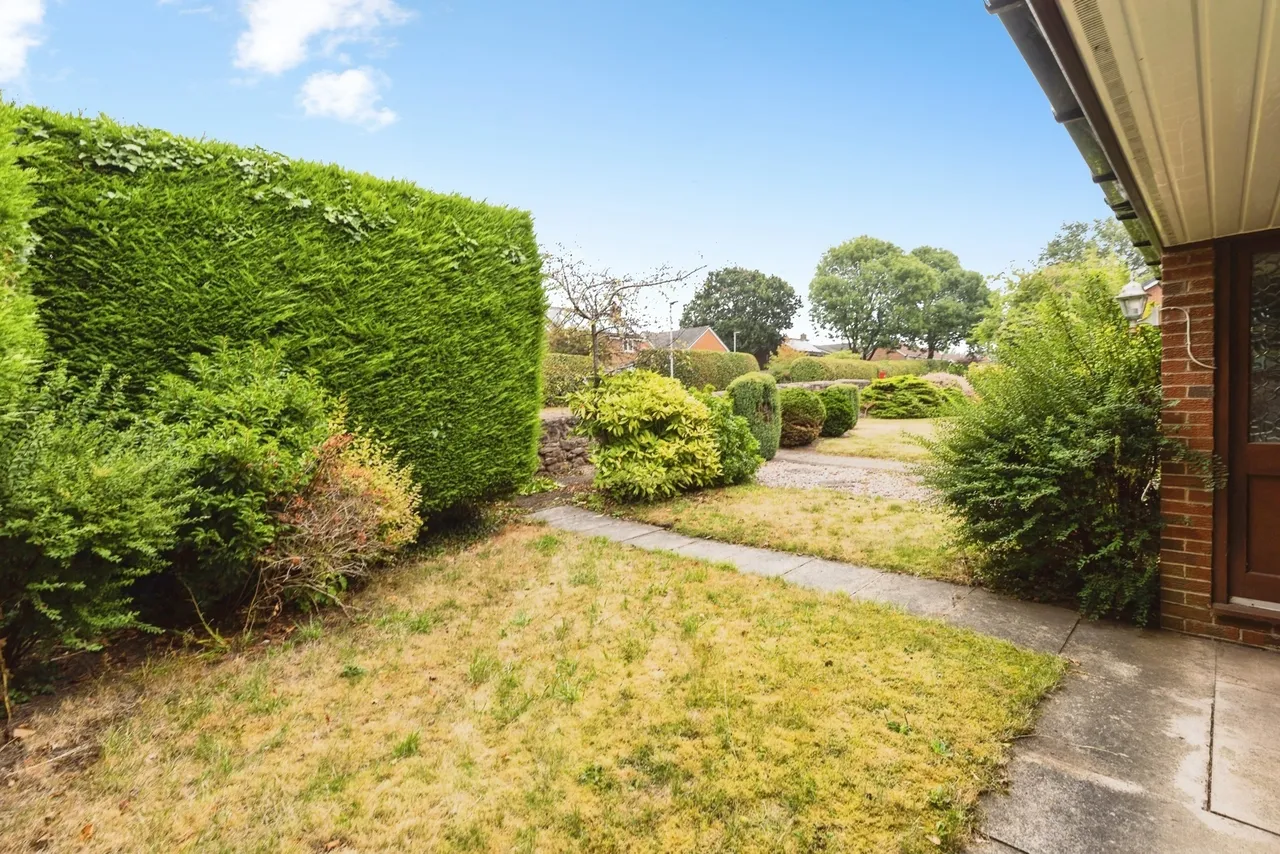 Wealstone Lane, Chester, CH2, photo 16