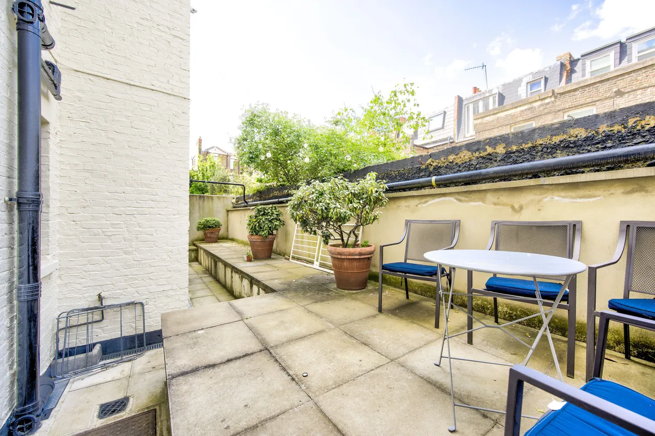 11 Owen Mansions, Queens Club Gardens, London, photo 8