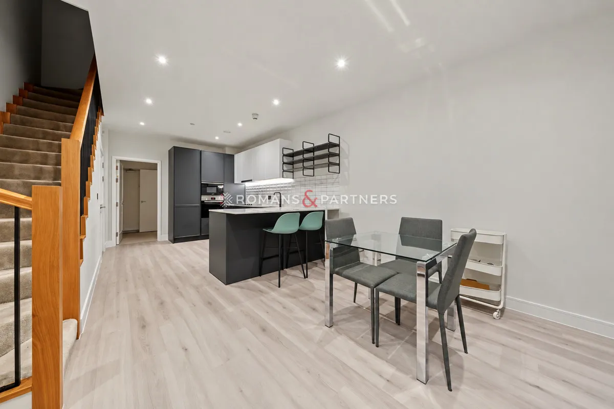 Astell Road, Kidbrooke, SE3, photo 2
