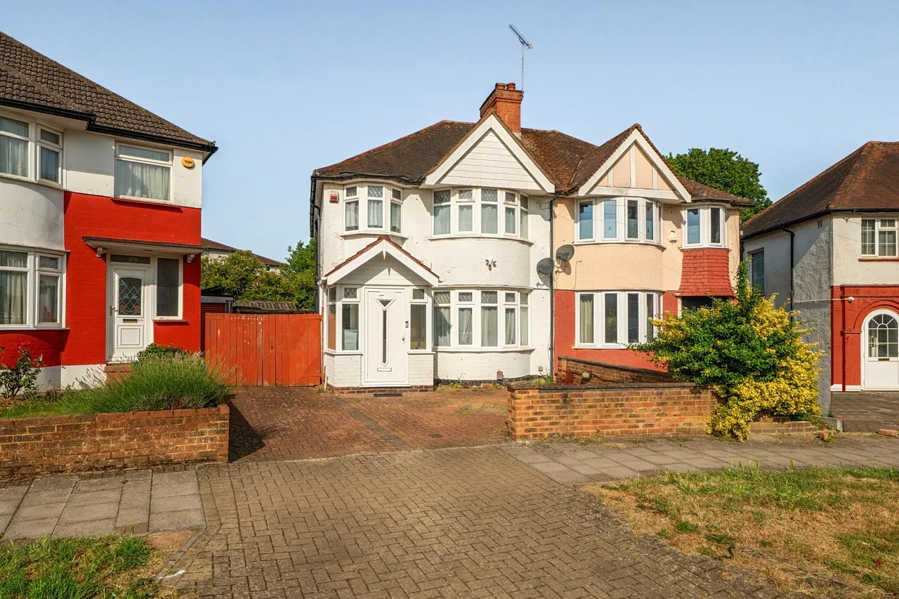 3 bed house for sale, Twyford Road, West Harrow, HA2