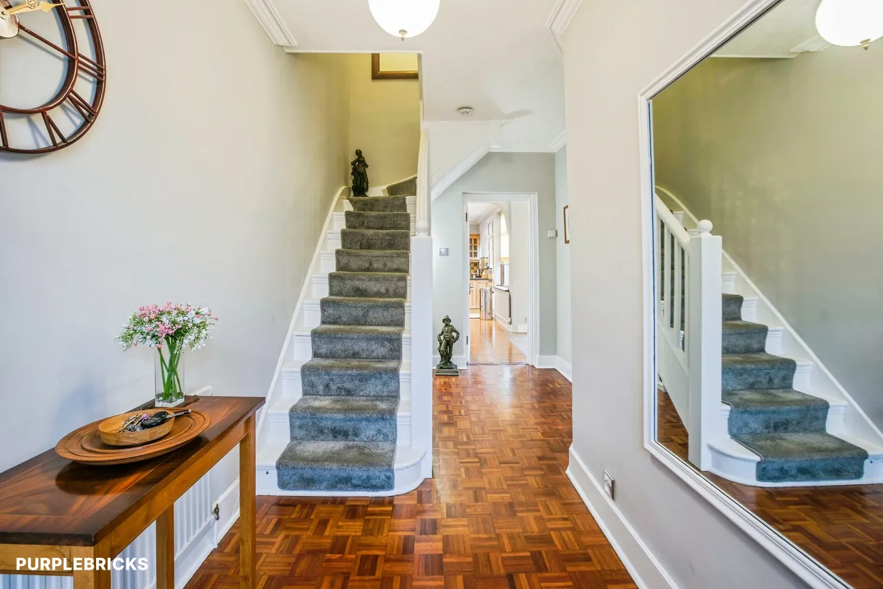 Clarendon Gardens, Wembley, HA9, photo 2
