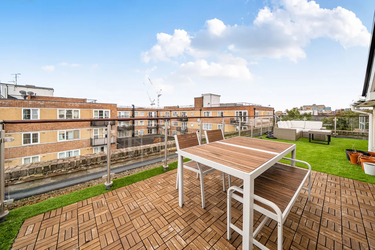 West Ealing, W13, photo 18