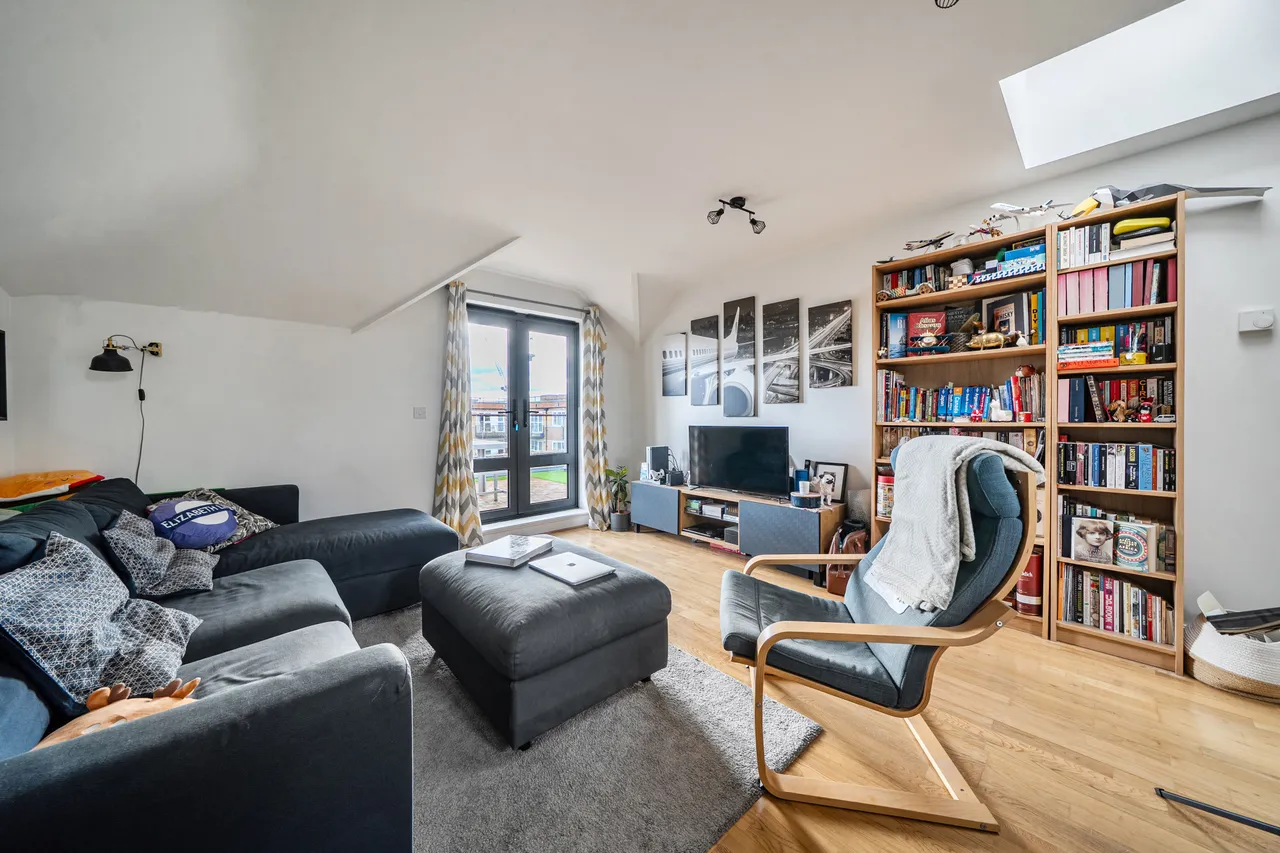 West Ealing, W13, photo 2