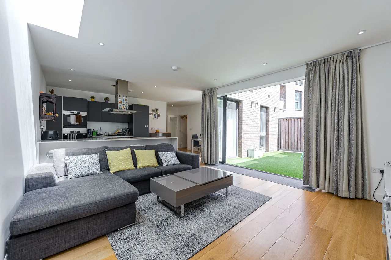 8 Fergus Street, London, photo 4