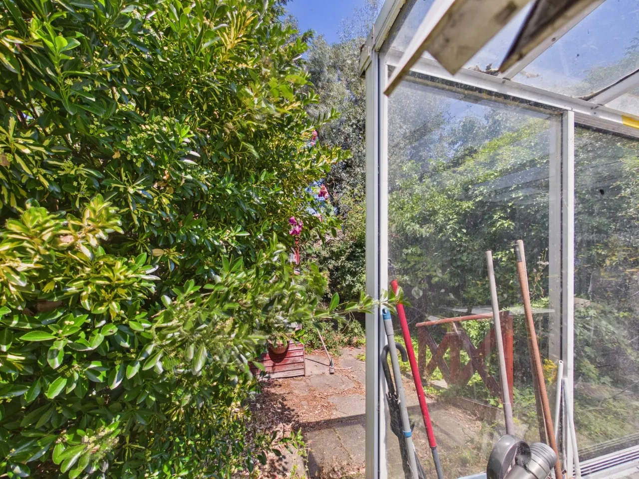 Ashford, Surrey, photo 12