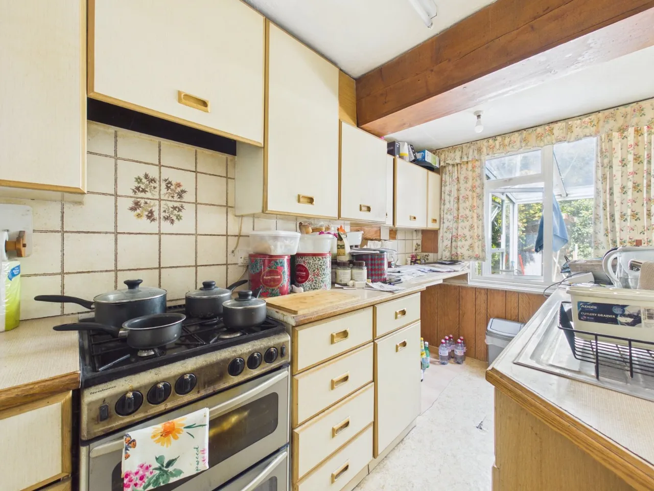 Ashford, Surrey, photo 10