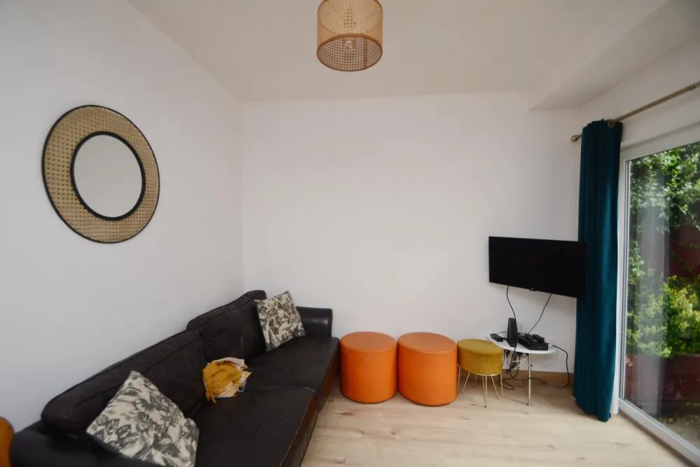 6 bed house to rent, Ladybarn Road, Fallowfield, M14