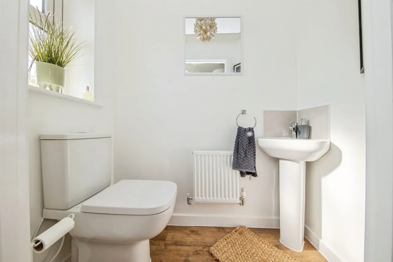 Shingle Way, Clacton-On-Sea, CO16, photo 8