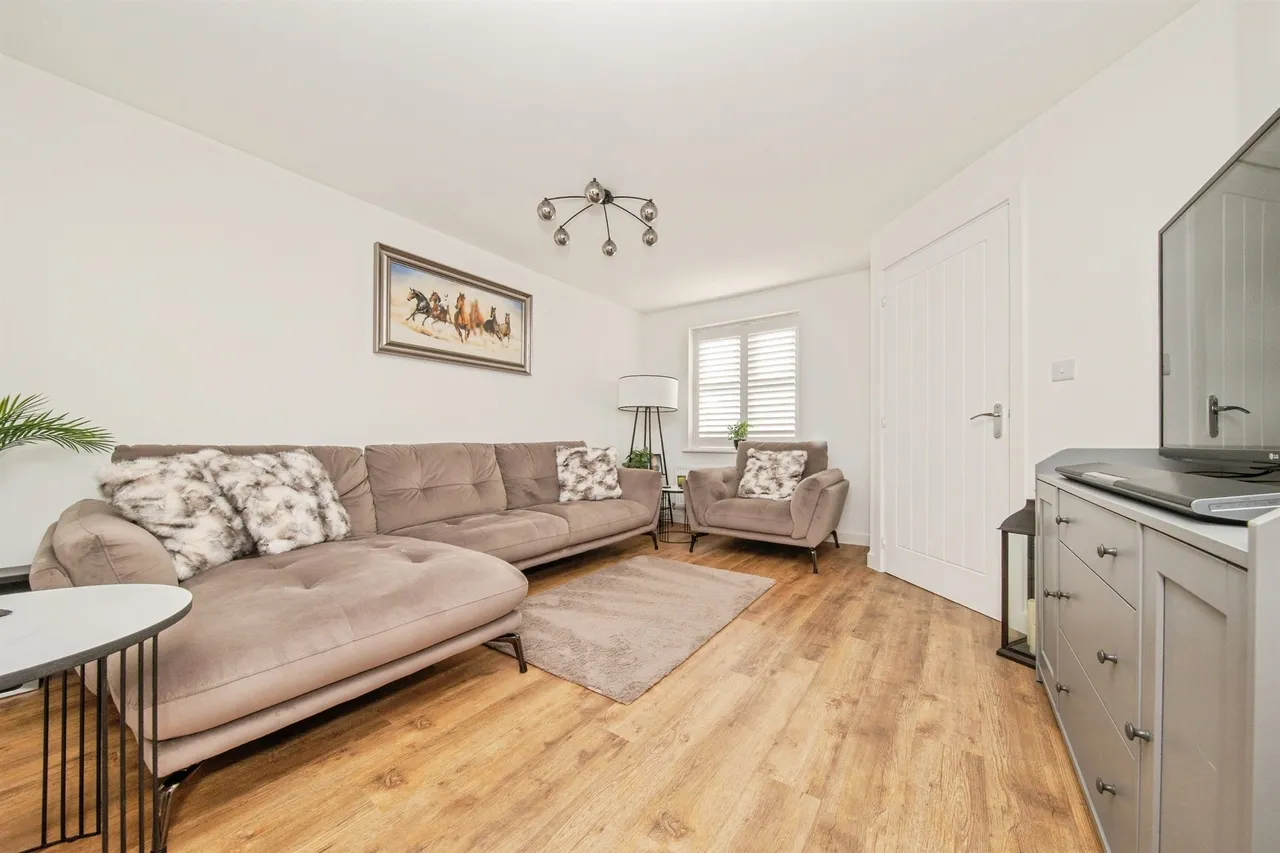 3 bed house for sale, Shingle Way, Clacton-On-Sea, CO16