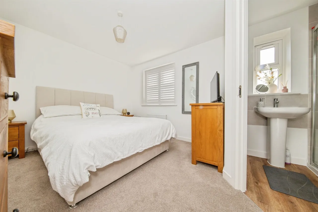 Shingle Way, Clacton-On-Sea, CO16, photo 10