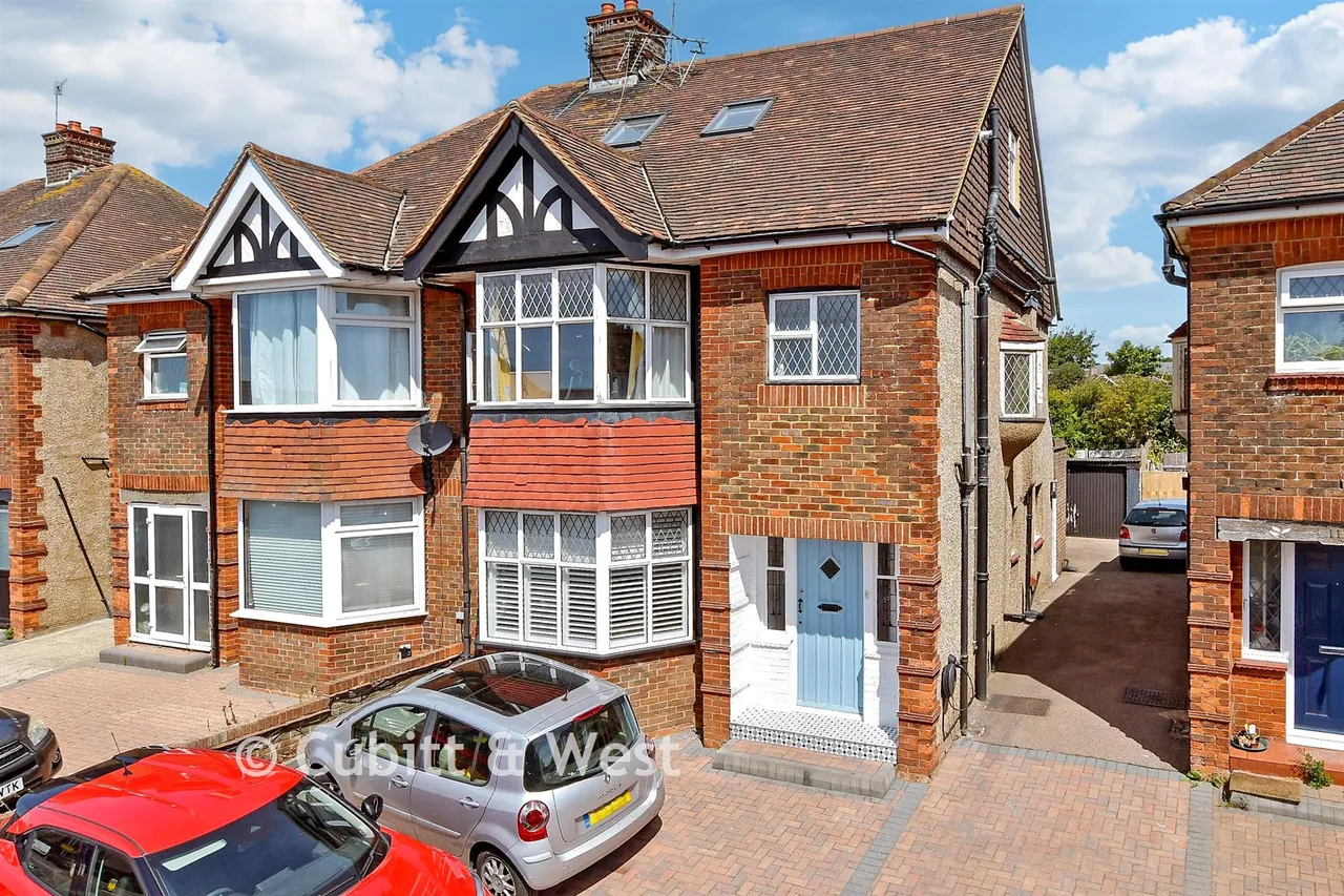 4 bed house for sale, Old Shoreham Road, Hove, BN3