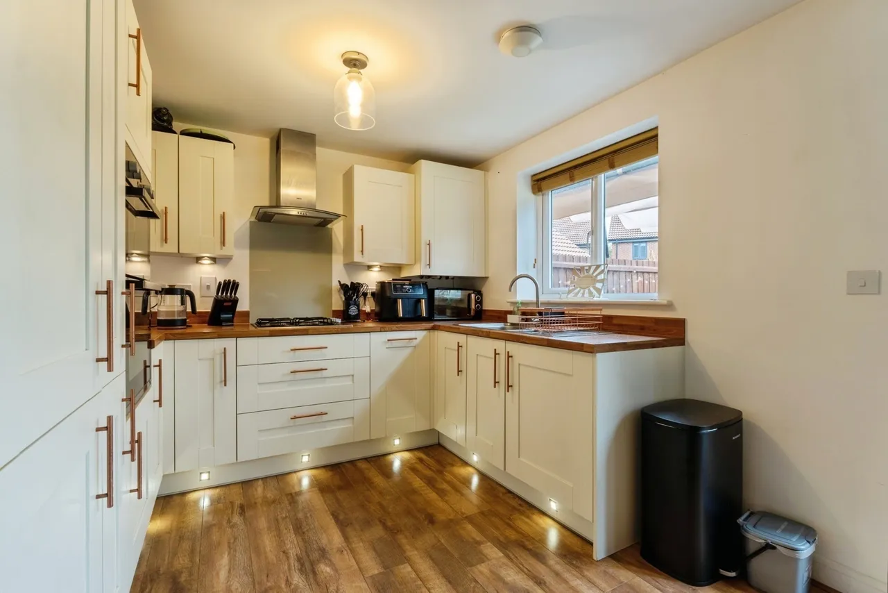 Robin Grove, Wymondham, NR18, photo 2