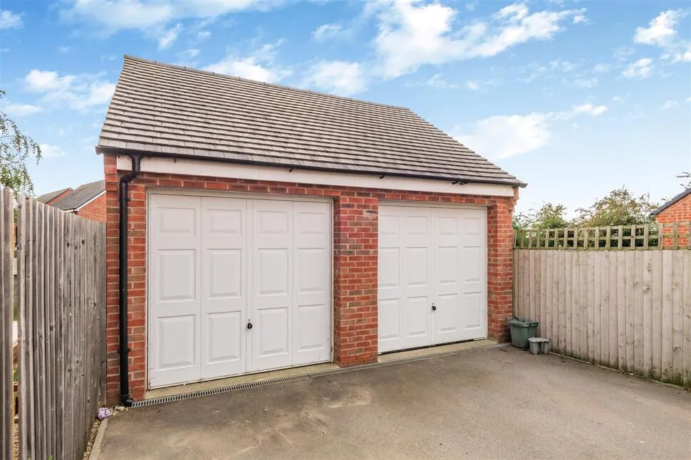 Hillfield Road, Oundle, PE8, photo 24