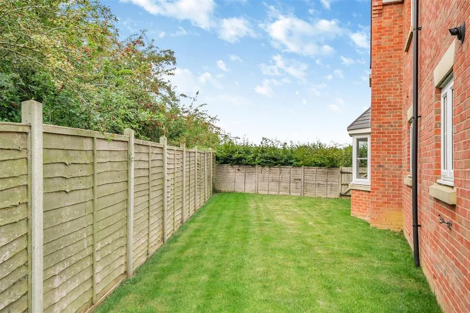 Hillfield Road, Oundle, PE8, photo 23