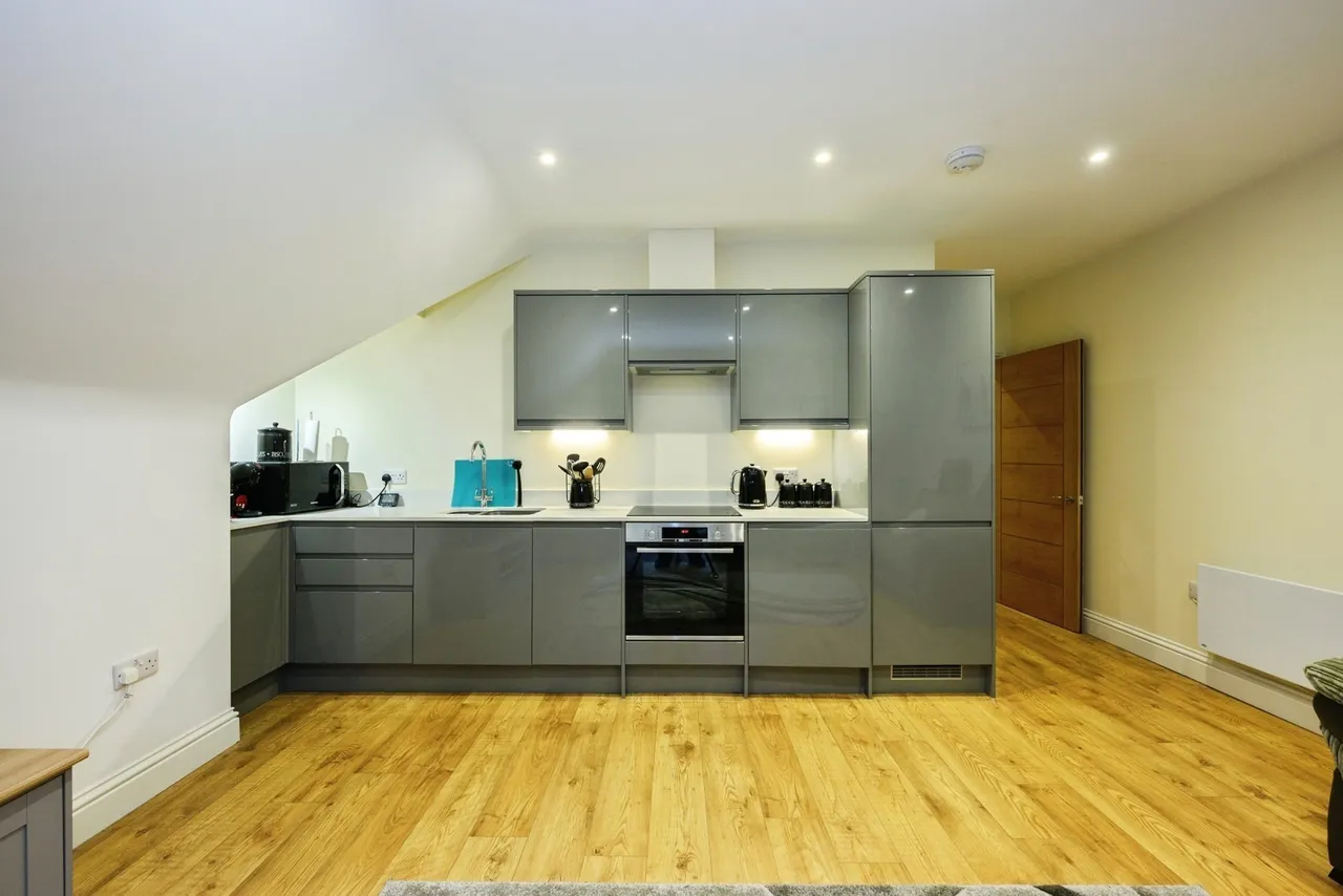 Godstone Road, Kenley, CR8, photo 11