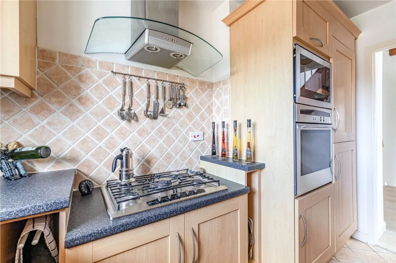 High Road, Byfleet, West Byfleet, Sur..., photo 8