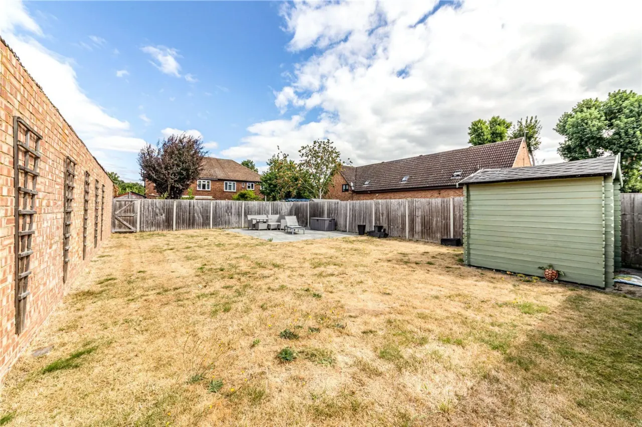 High Road, Byfleet, West Byfleet, Sur..., photo 16