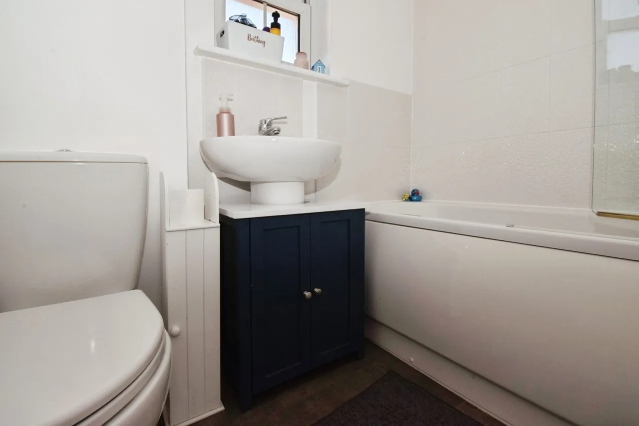 Kevin Wood Close, Leicester, LE4, photo 19