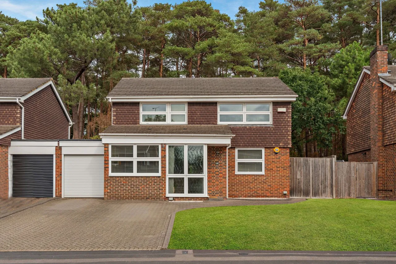 Heathpark Drive, Windlesham, GU20, photo 20
