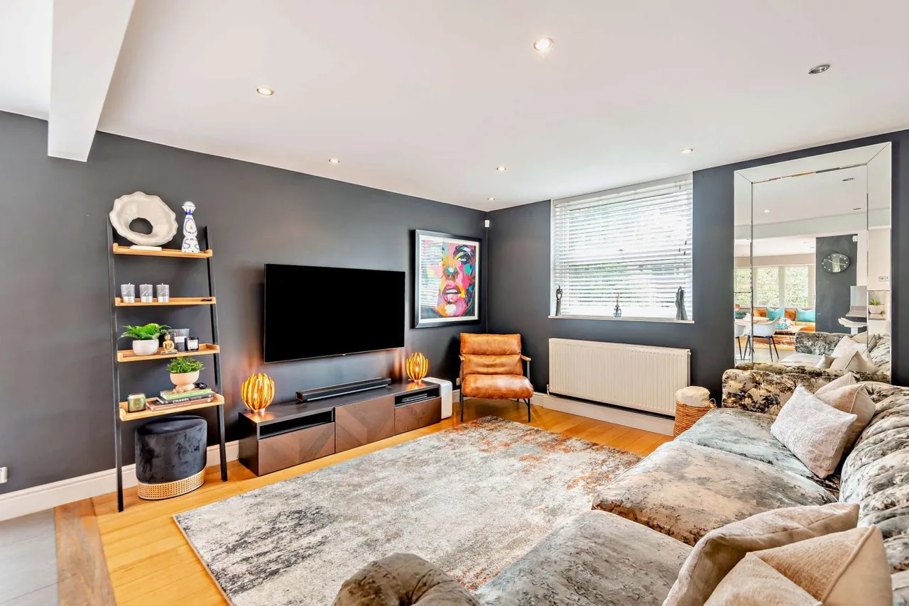 Heathpark Drive, Windlesham, GU20, photo 7