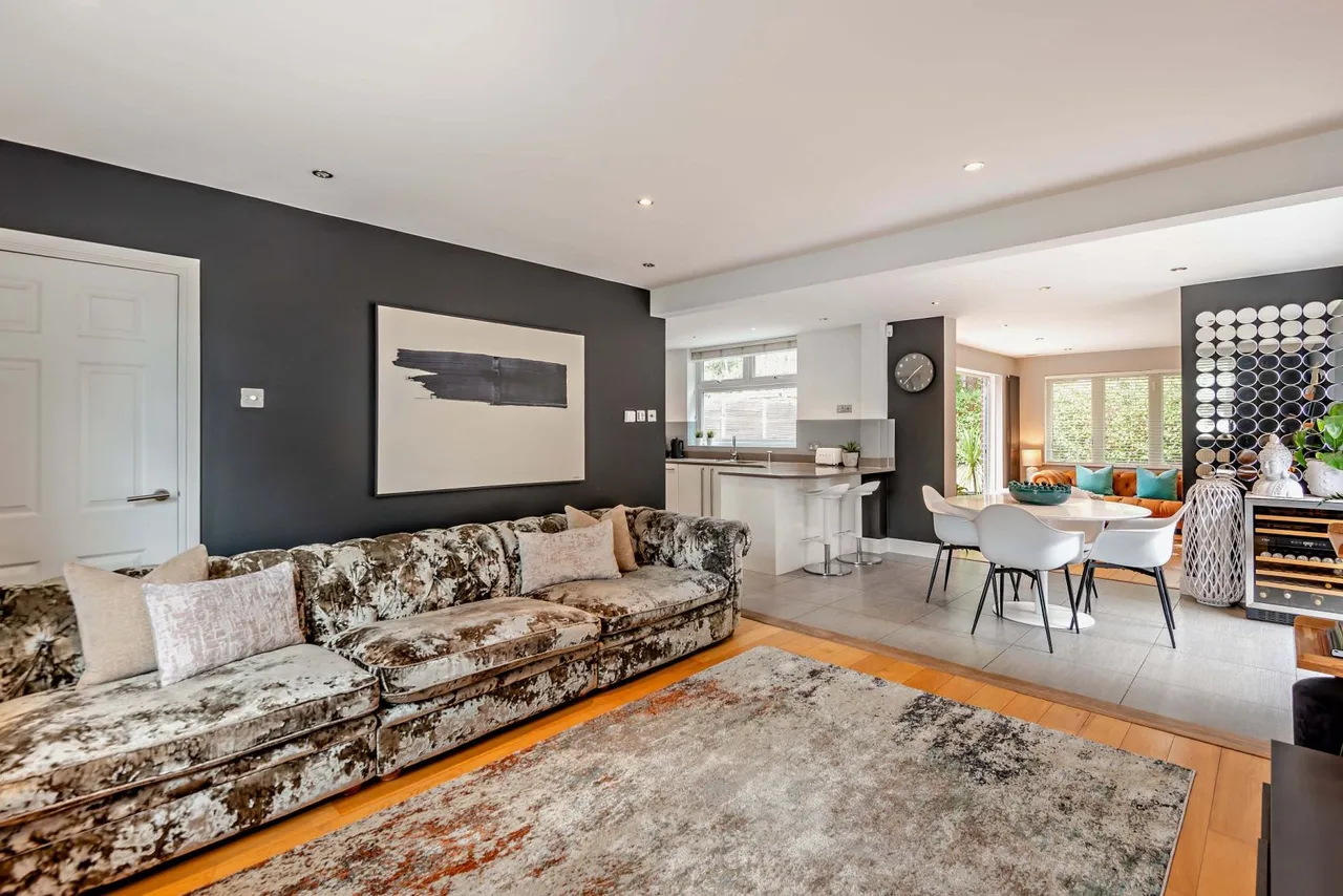 Heathpark Drive, Windlesham, GU20, photo 6