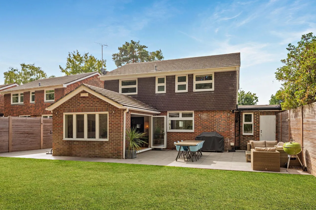 Heathpark Drive, Windlesham, GU20, photo 18