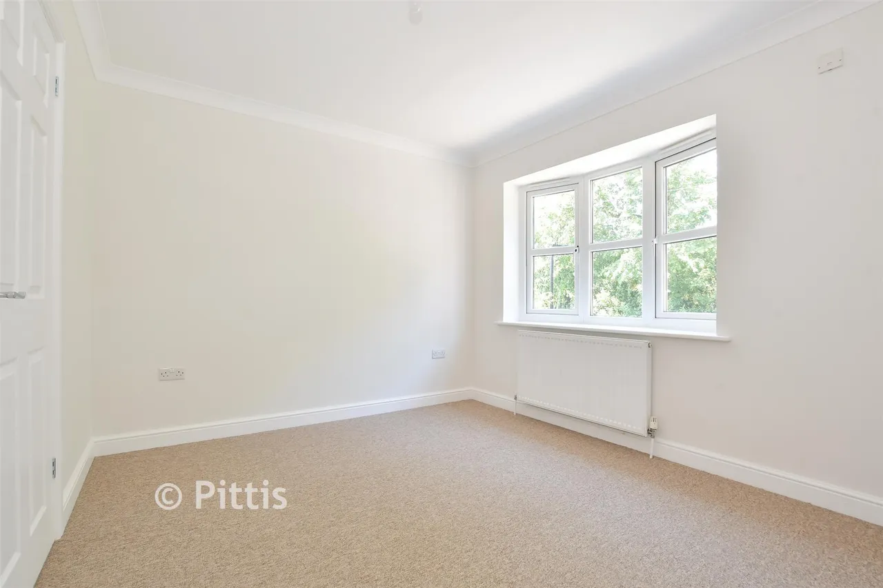 Upton Road, Ryde, PO33, photo 7