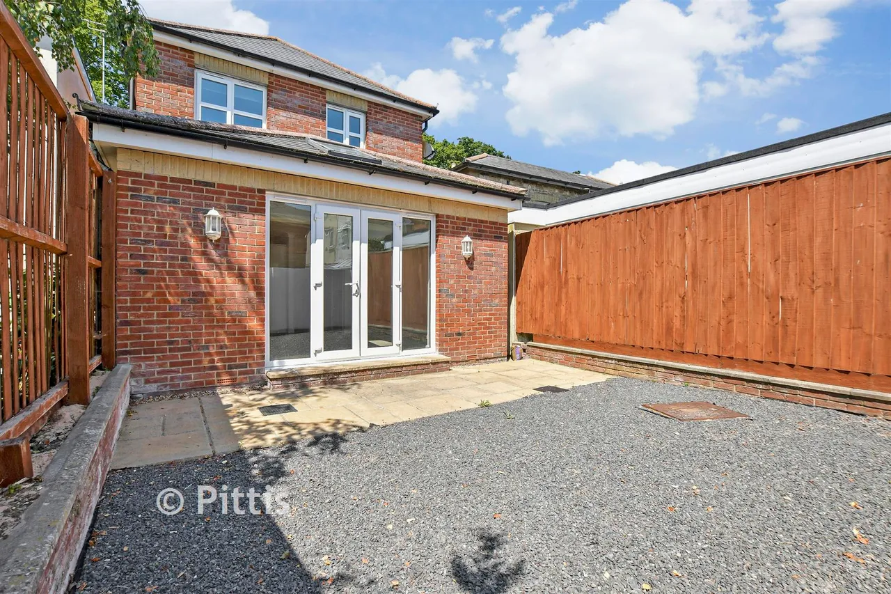 Upton Road, Ryde, PO33, photo 10