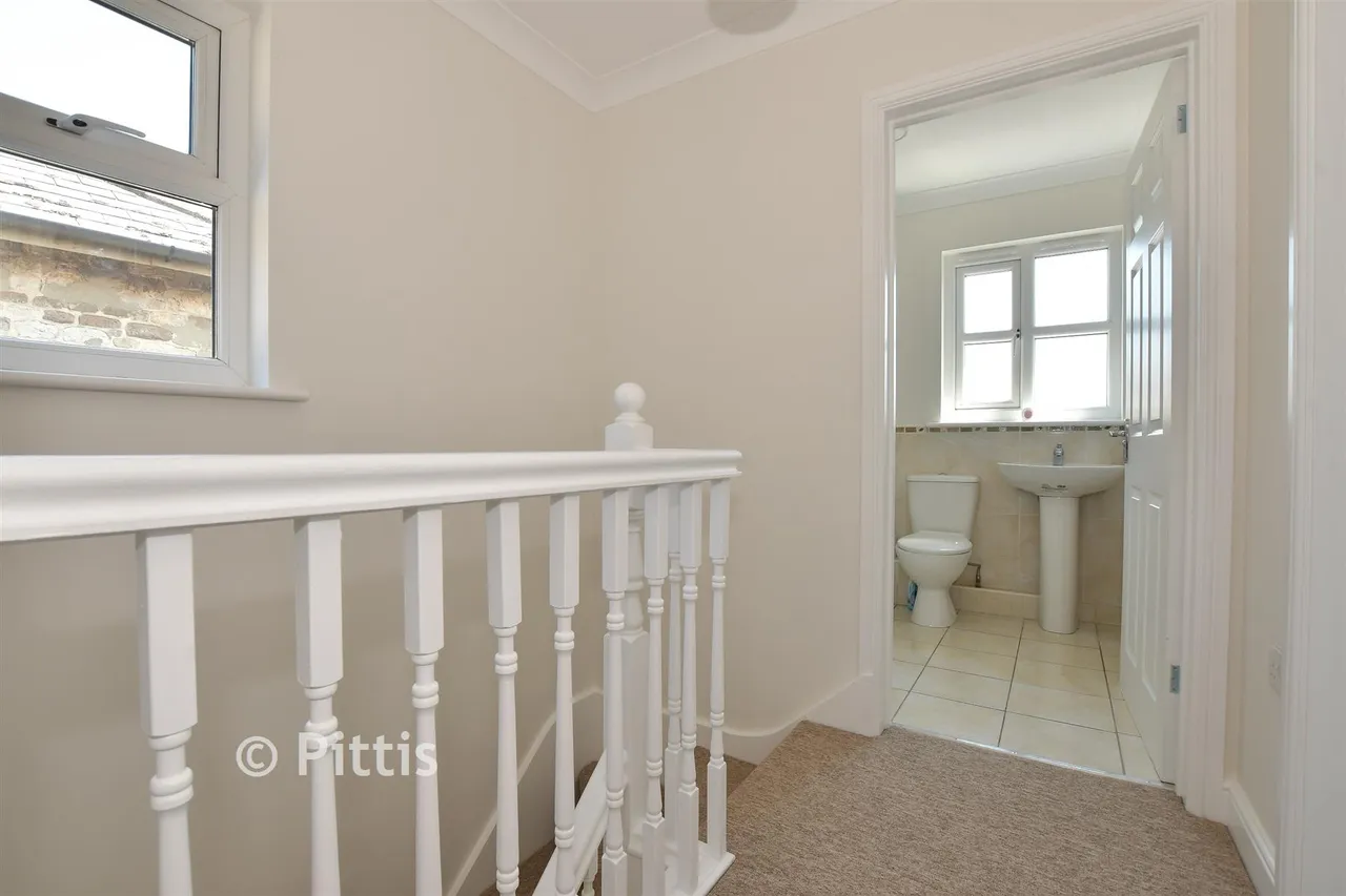 Upton Road, Ryde, PO33, photo 6