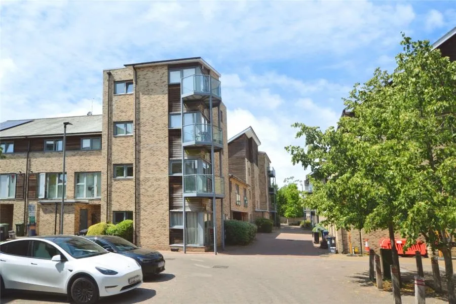 1 bed flat for sale, Scholars Walk, Cambridge, CB4
