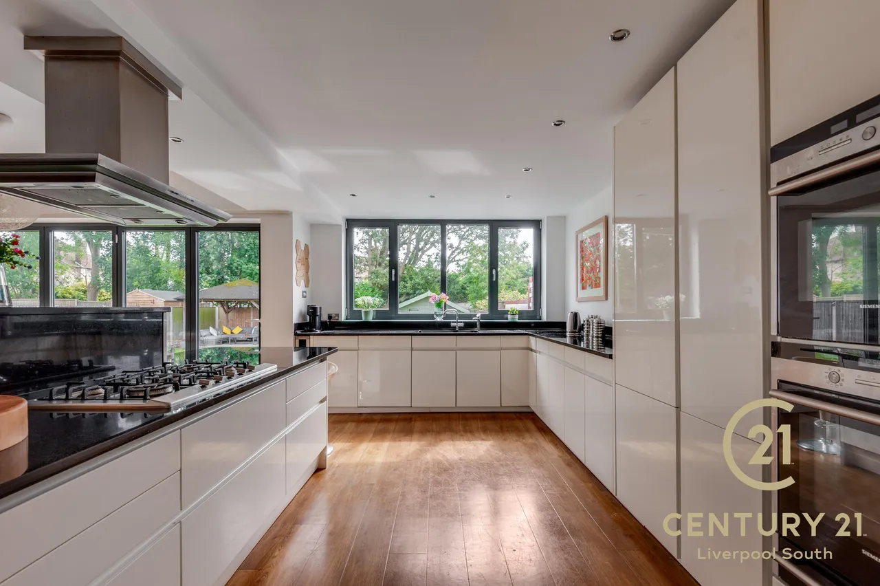 Reservoir Road, Woolton, L25, photo 7