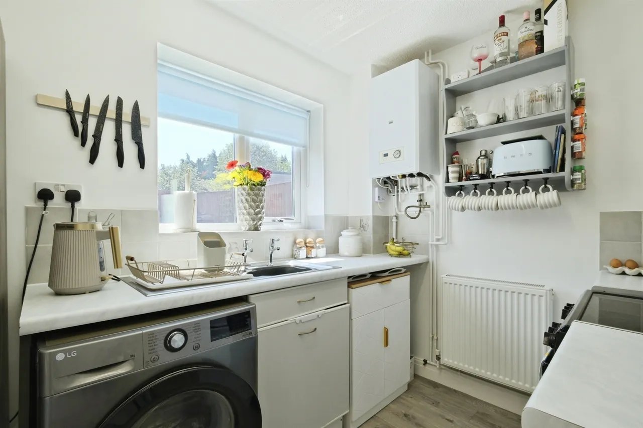 Ramleaze Drive, Salisbury, SP2, photo 5