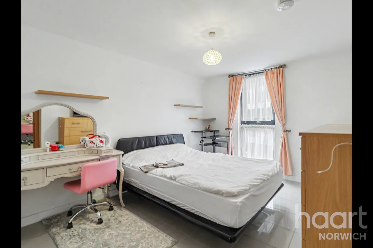 Geoffrey Watling Way, Norwich, NR1, photo 5