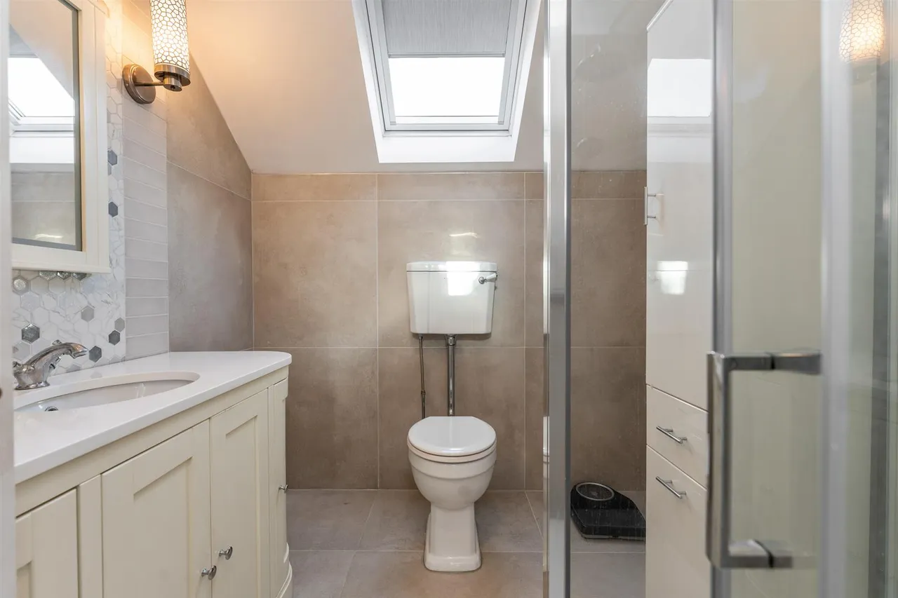 Upper Newtownards Road, Dundonald, BT16, photo 23