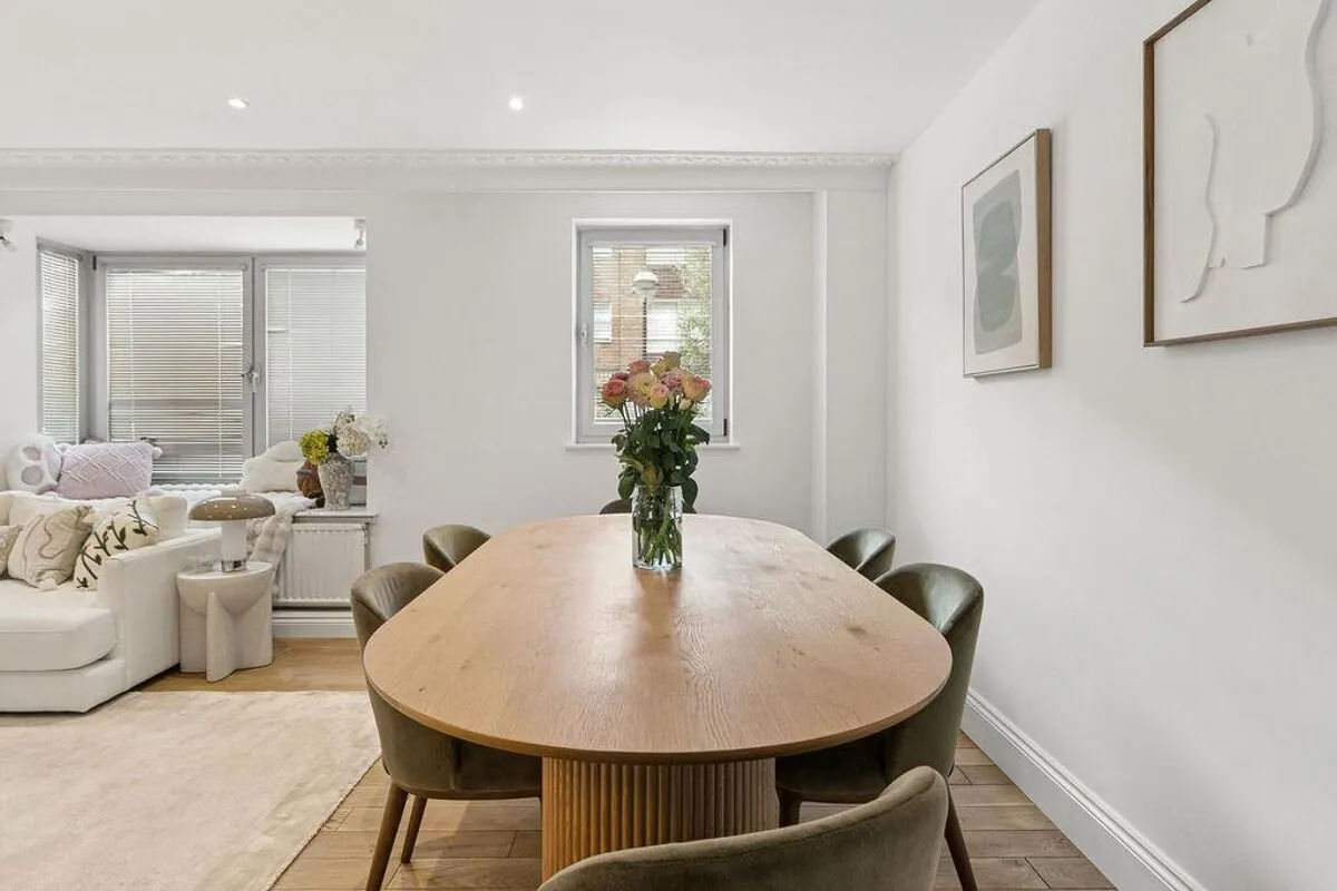 Kinnerton Street, London, SW1X, photo 3