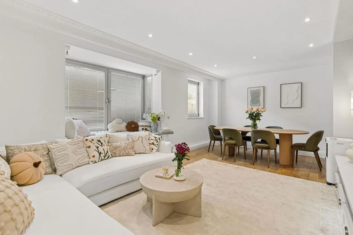 4 bed house to rent, Kinnerton Street, London, SW1X